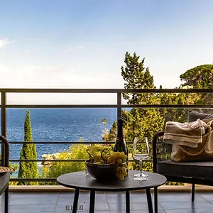 mazzaro-boutique-apartment.taorminaitalyhotels.com/